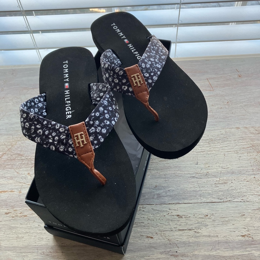 Tommy Hilfiger Black Flip Flops with Star Pattern